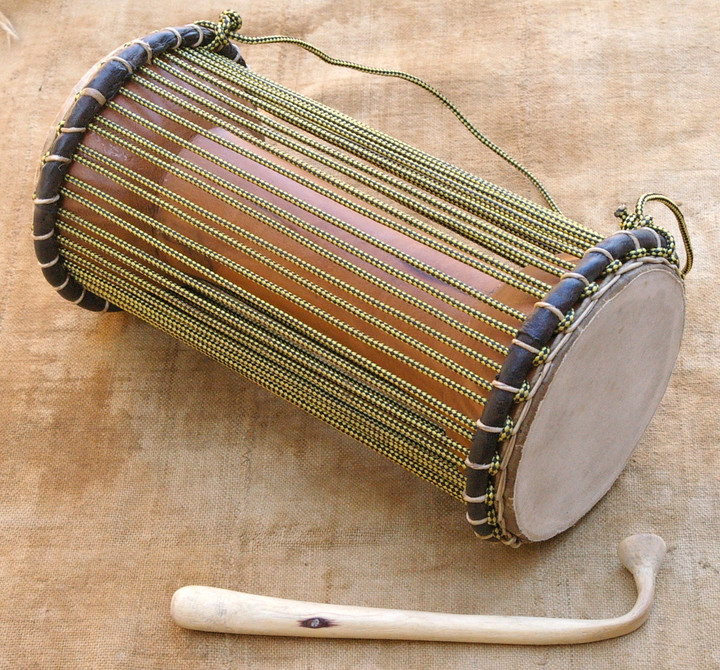 Tamani タマニ タマ トーキングドラム マリ製 タマ(トーキングドラム) / Tama(Talking drum) - 世界の楽器 RAGAM